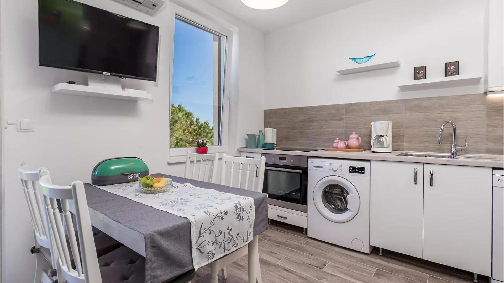 Stunning Apartment In Lovran With Kitchen