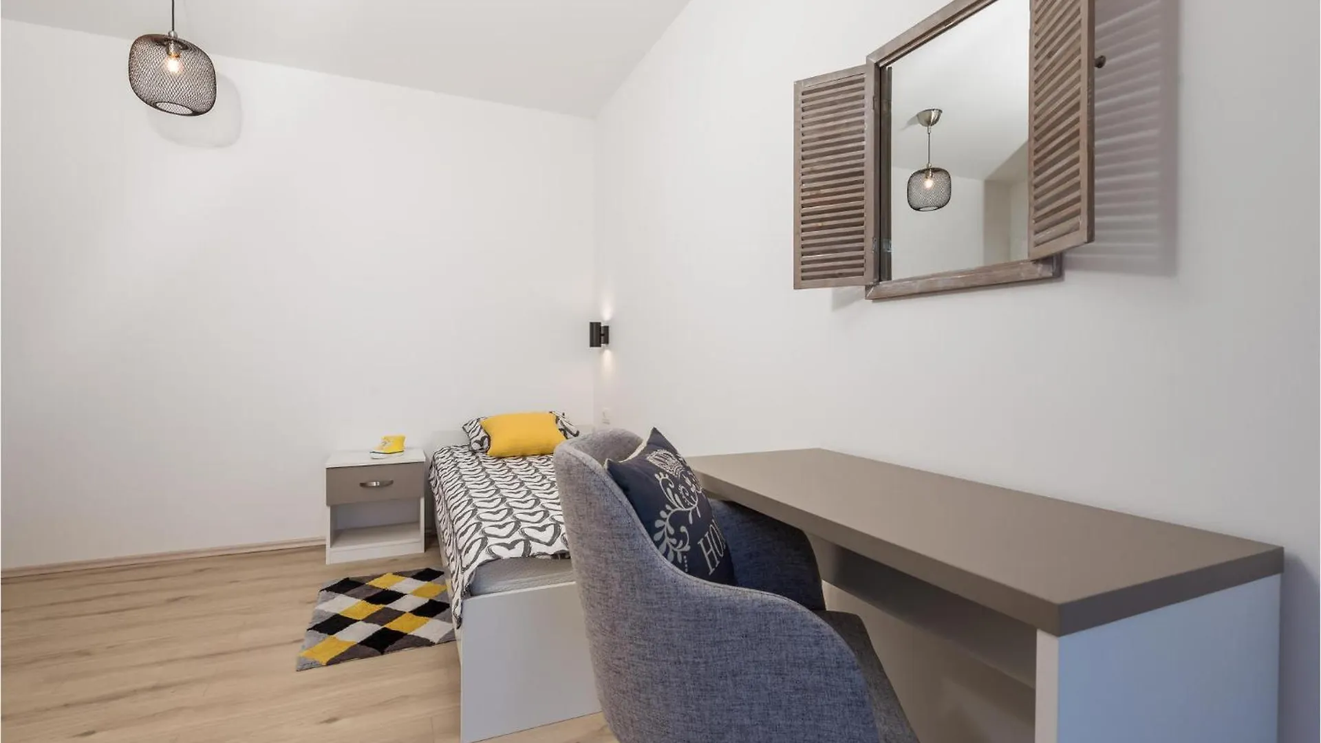Stunning Apartment In Lovran With Kitchen